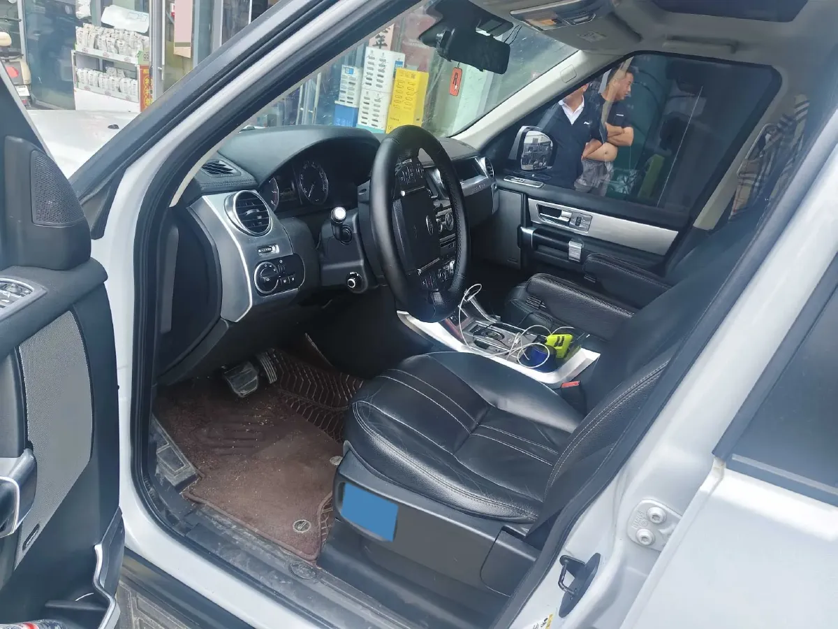 2016 Land Rover Discovery 3.0T 340HP V6 8AT,autocango,china used car exporter,china ev exporter,chinese used car exporter,chinese used ev exporter