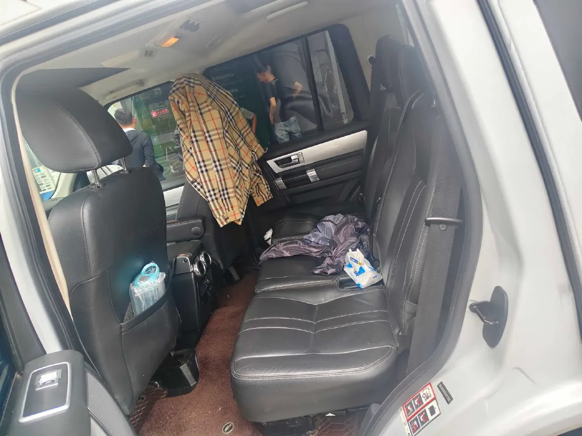 2016 Land Rover Discovery 3.0T 340HP V6 8AT,autocango,china used car exporter,china ev exporter,chinese used car exporter,chinese used ev exporter