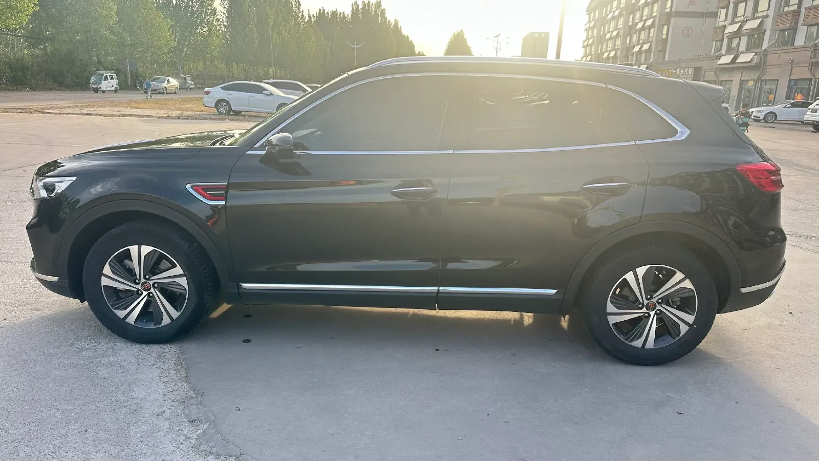 2022 HongQi HS5 2.0T 224HP L4 6AT,autocango,china used car exporter,china ev exporter,chinese used car exporter,chinese used ev exporter