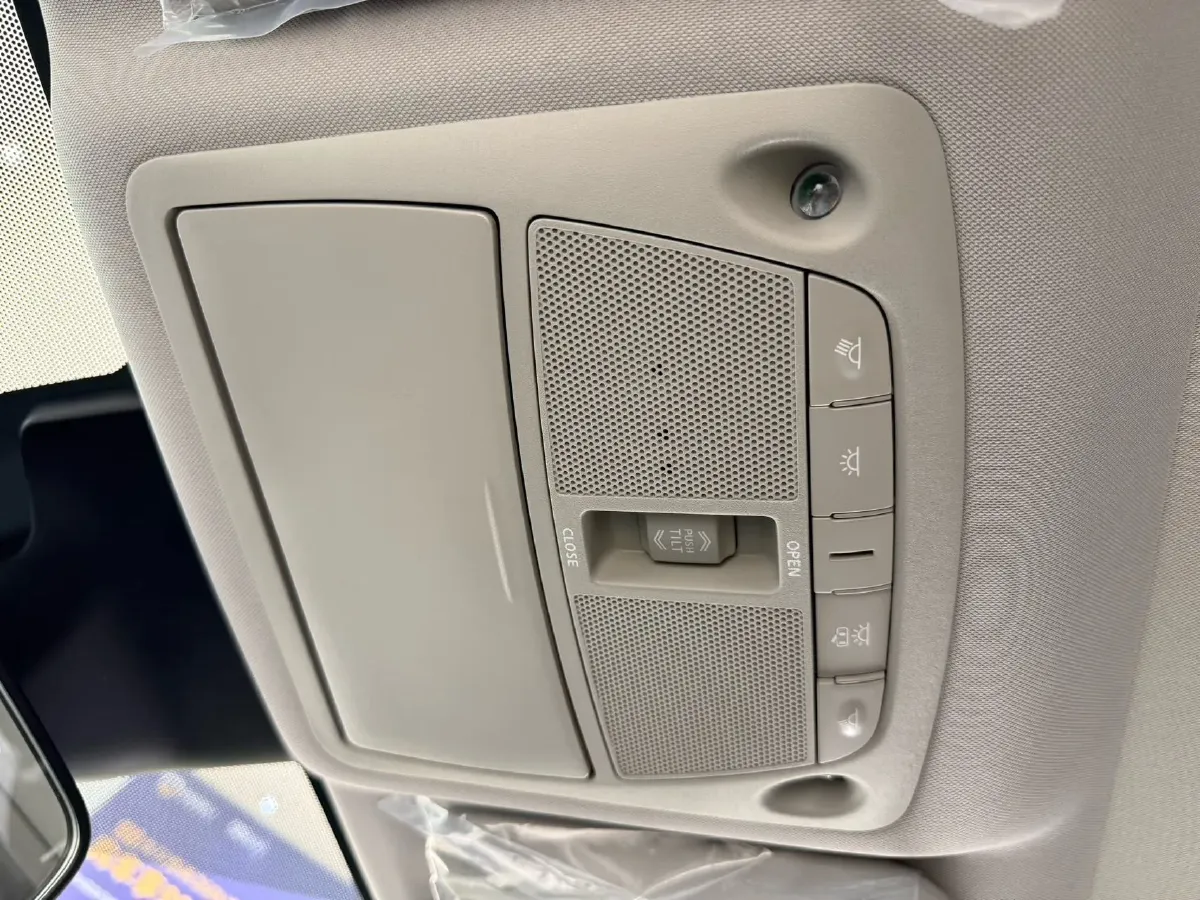 2025 Nissan X-Trail 2.0L 151HP L4 CVT,autocango,china used car exporter,china ev exporter,chinese used car exporter,chinese used ev exporter