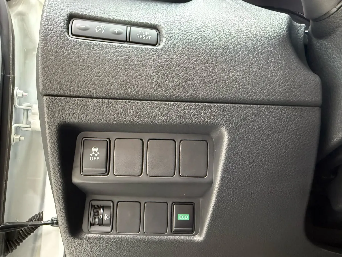 2025 Nissan X-Trail 2.0L 151HP L4 CVT,autocango,china used car exporter,china ev exporter,chinese used car exporter,chinese used ev exporter