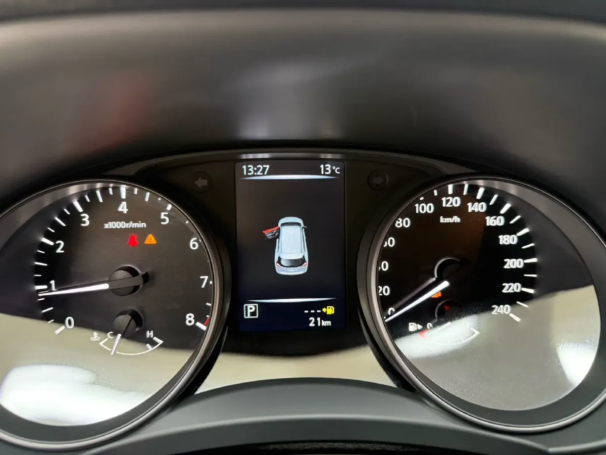 2025 Nissan X-Trail 2.0L 151HP L4 CVT,autocango,china used car exporter,china ev exporter,chinese used car exporter,chinese used ev exporter