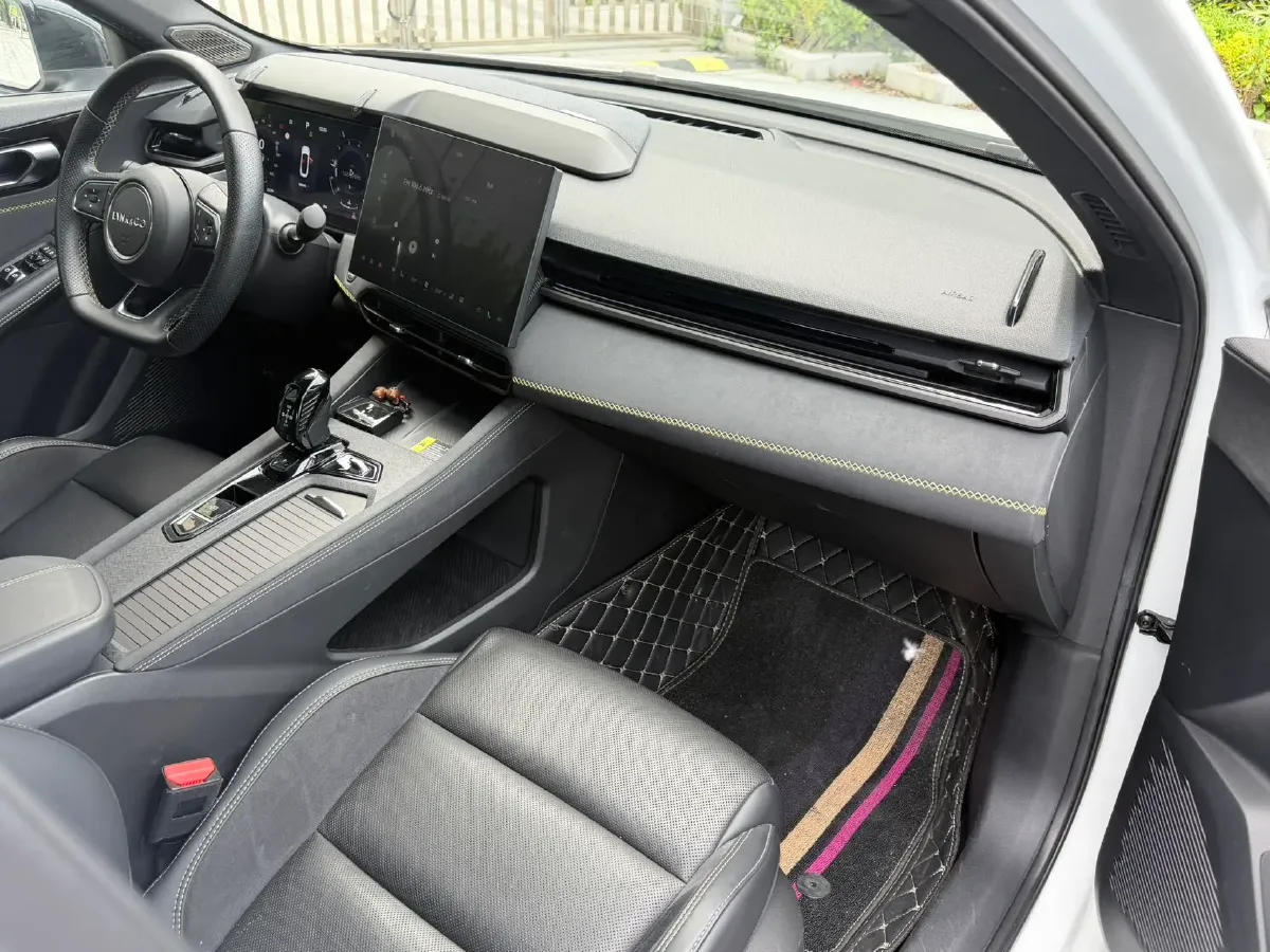 2022 LYNK&CO 03 2.0T 190HP L4 7DCT,autocango,china used car exporter,china ev exporter,chinese used car exporter,chinese used ev exporter