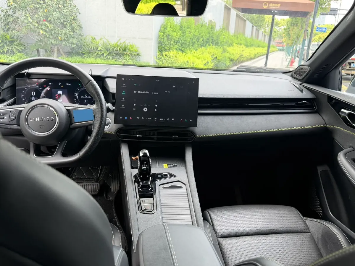 2022 LYNK&CO 03 2.0T 190HP L4 7DCT,autocango,china used car exporter,china ev exporter,chinese used car exporter,chinese used ev exporter