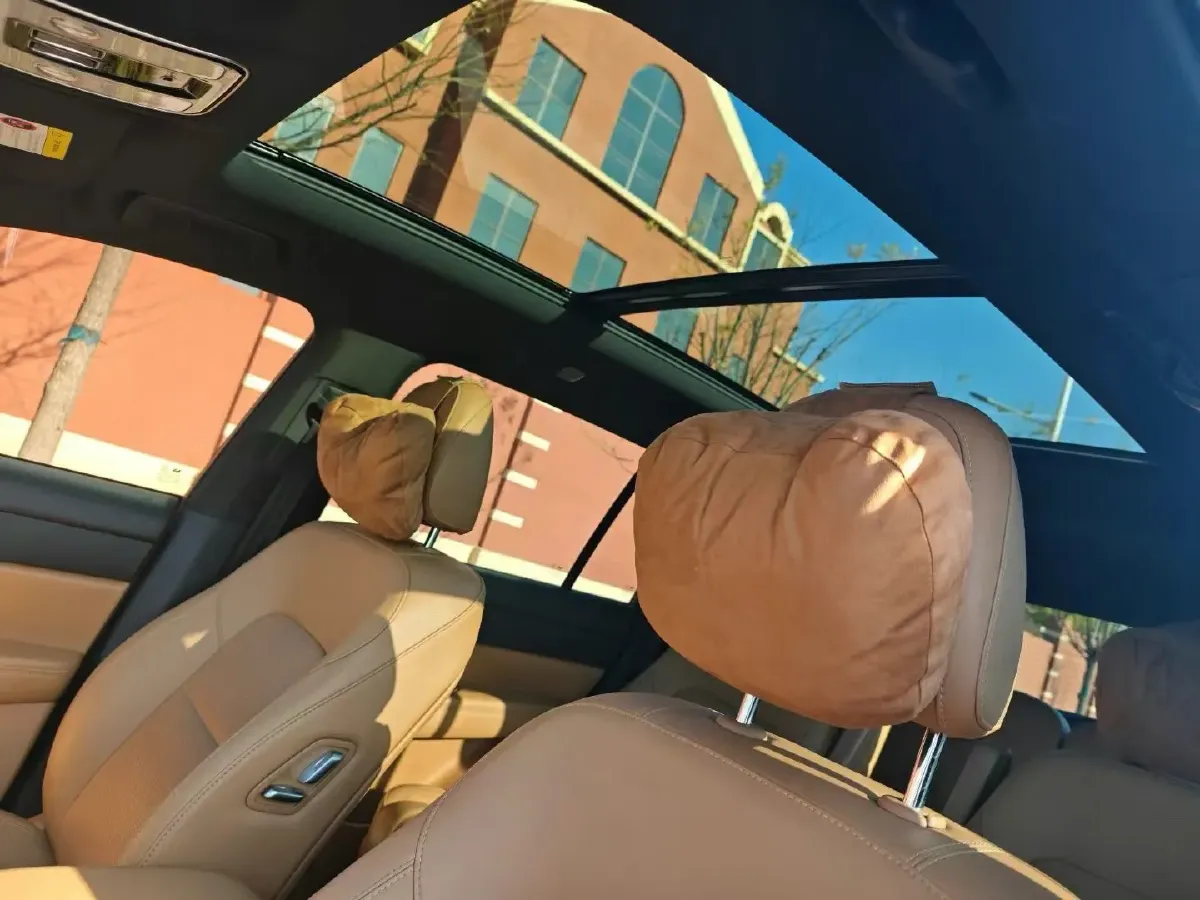 2020 Li ONE Range Extended 131HP REEV 40.5KWH,autocango,china used car exporter,china ev exporter,chinese used car exporter,chinese used ev exporter