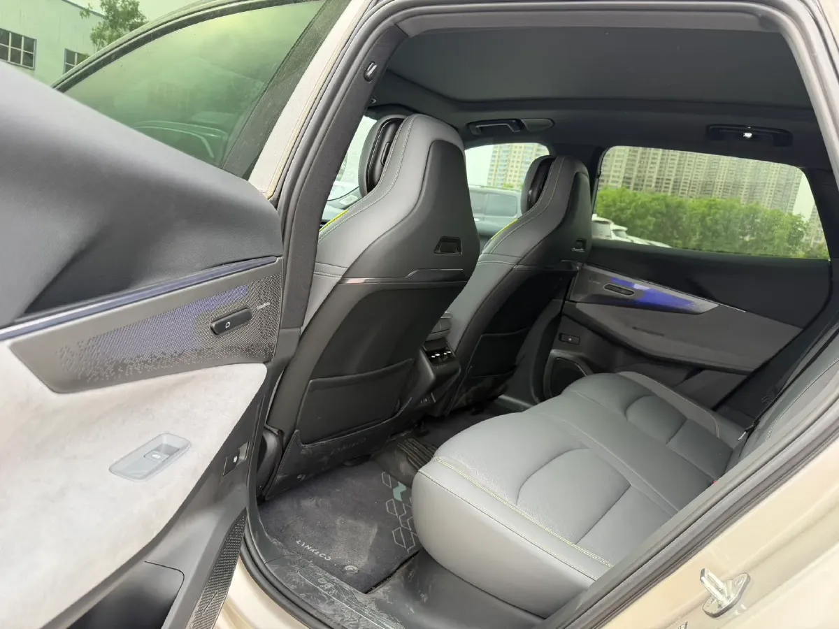 2025 LYNK&CO 08 EM-P 1.5T 163HP L4 3DHT PHEV 39.6/39.8KWH,autocango,china used car exporter,china ev exporter,chinese used car exporter,chinese used ev exporter