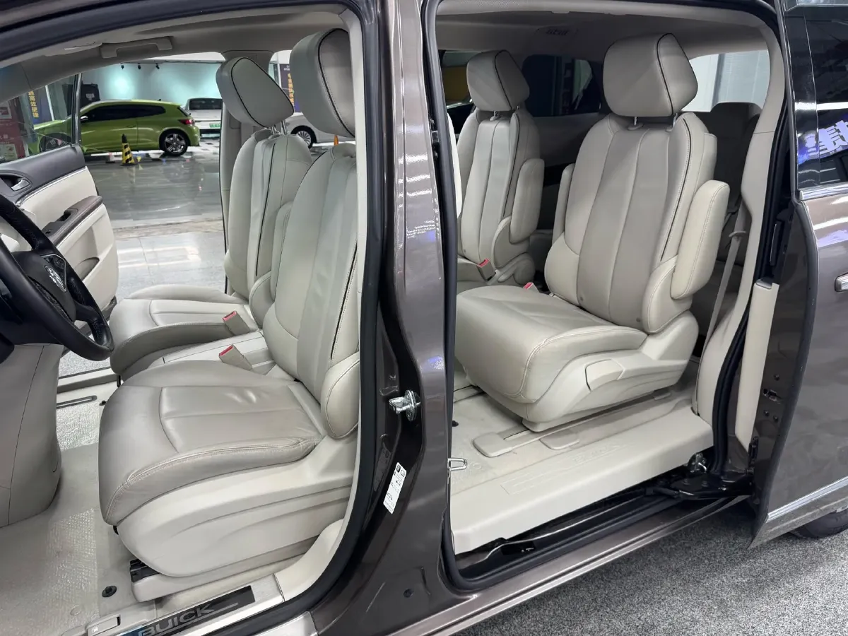 2021 Buick GL8 2.0T 237HP L4 9AT,autocango,china used car exporter,china ev exporter,chinese used car exporter,chinese used ev exporter