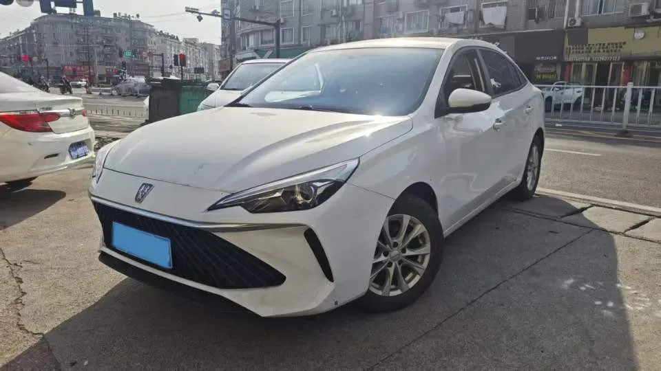 2023 Roewe i5 1.5L 129HP L4 5MT,autocango,china used car exporter,china ev exporter,chinese used car exporter,chinese used ev exporter