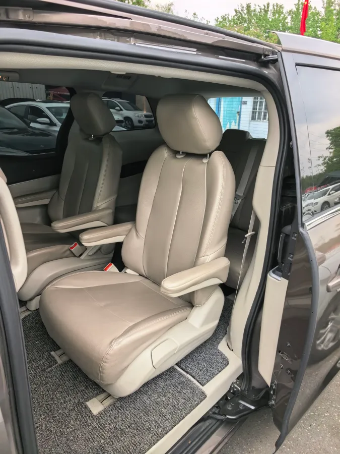2022 Buick GL8 2.0T 237HP L4 9AT,autocango,china used car exporter,china ev exporter,chinese used car exporter,chinese used ev exporter