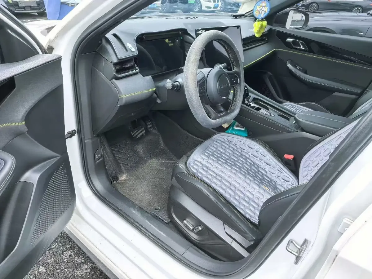 2023 LYNK&CO 03 2.0T 254HP L4 7DCT,autocango,china used car exporter,china ev exporter,chinese used car exporter,chinese used ev exporter