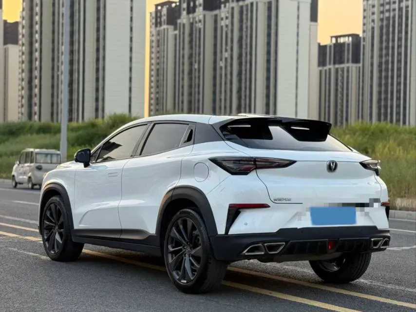 2021 ChangAn UNI-T 1.5T 180HP L4 7DCT,autocango,china used car exporter,china ev exporter,chinese used car exporter,chinese used ev exporter