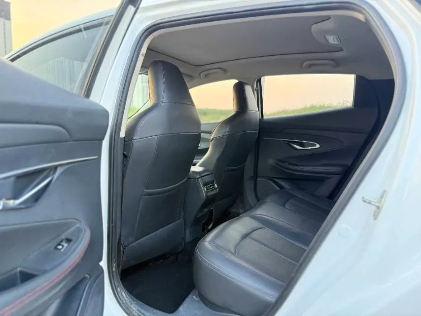 2021 ChangAn UNI-T 1.5T 180HP L4 7DCT,autocango,china used car exporter,china ev exporter,chinese used car exporter,chinese used ev exporter