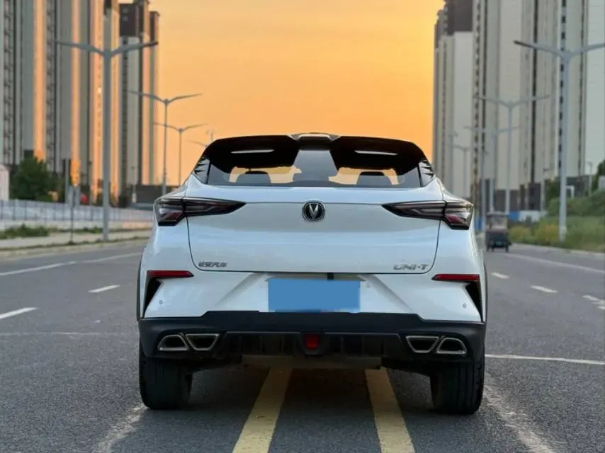 2021 ChangAn UNI-T 1.5T 180HP L4 7DCT,autocango,china used car exporter,china ev exporter,chinese used car exporter,chinese used ev exporter