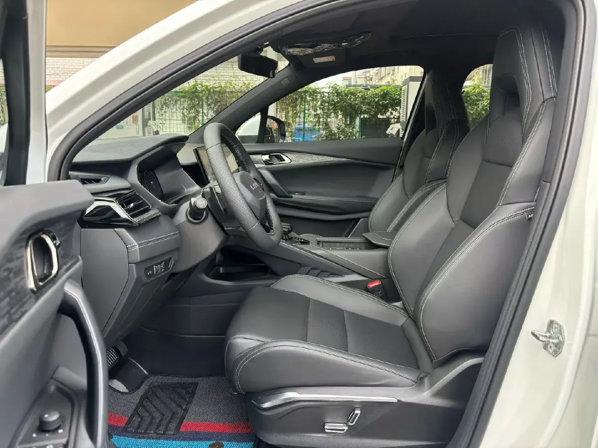 2023 LYNK&CO 06 1.5T 181HP L4 7DCT,autocango,china used car exporter,china ev exporter,chinese used car exporter,chinese used ev exporter