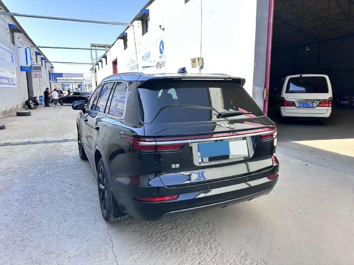 2021 Li ONE Range Extended 131HP REEV 40.5KWH,autocango,china used car exporter,china ev exporter,chinese used car exporter,chinese used ev exporter