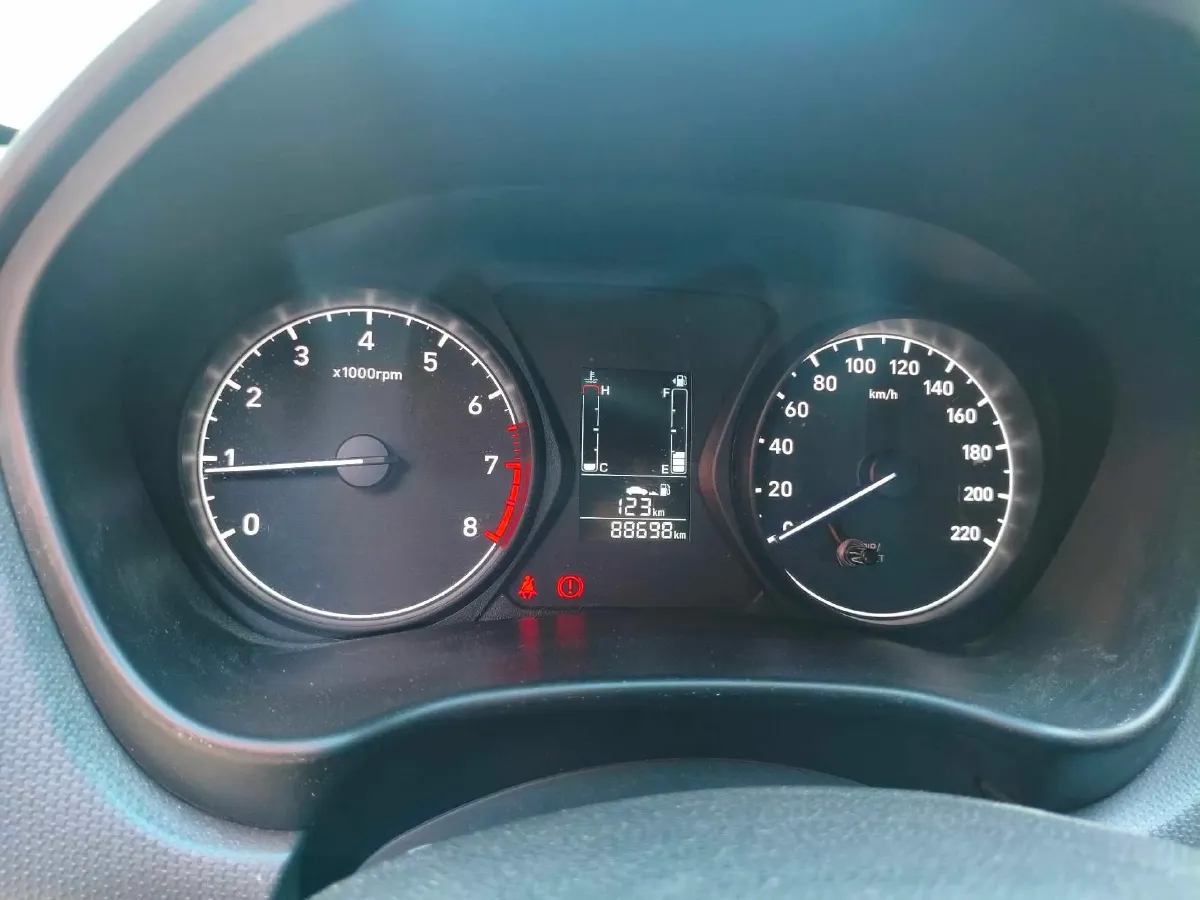 2017 Hyundai Reina 1.4L 95HP L4 5MT,autocango,china used car exporter,china ev exporter,chinese used car exporter,chinese used ev exporter