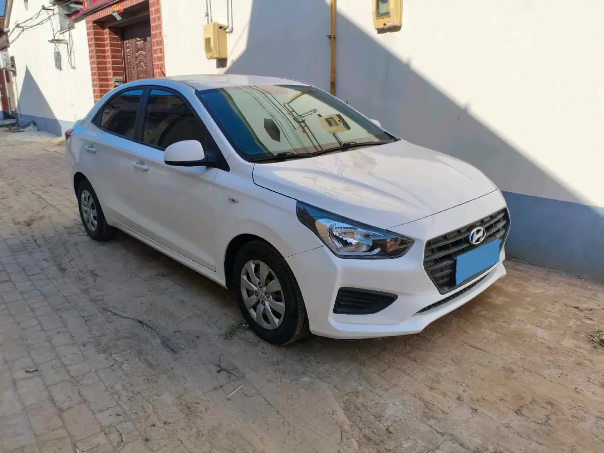 2017 Hyundai Reina 1.4L 95HP L4 5MT,autocango,china used car exporter,china ev exporter,chinese used car exporter,chinese used ev exporter