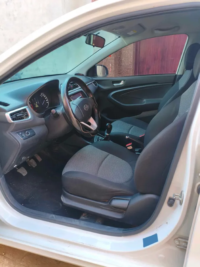 2017 Hyundai Reina 1.4L 95HP L4 5MT,autocango,china used car exporter,china ev exporter,chinese used car exporter,chinese used ev exporter