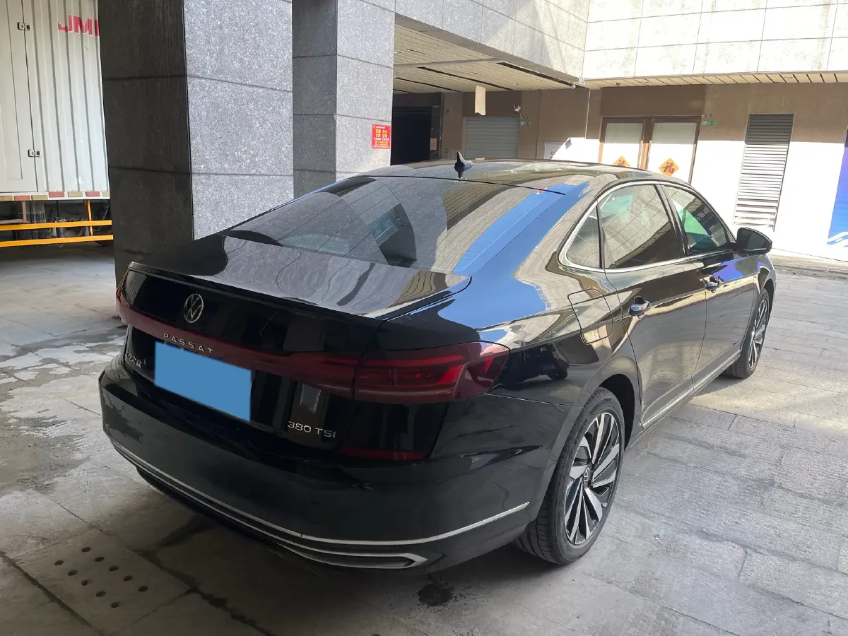 2024 Volkswagen Passat 2.0T 220HP L4 7DCT,autocango,china used car exporter,china ev exporter,chinese used car exporter,chinese used ev exporter
