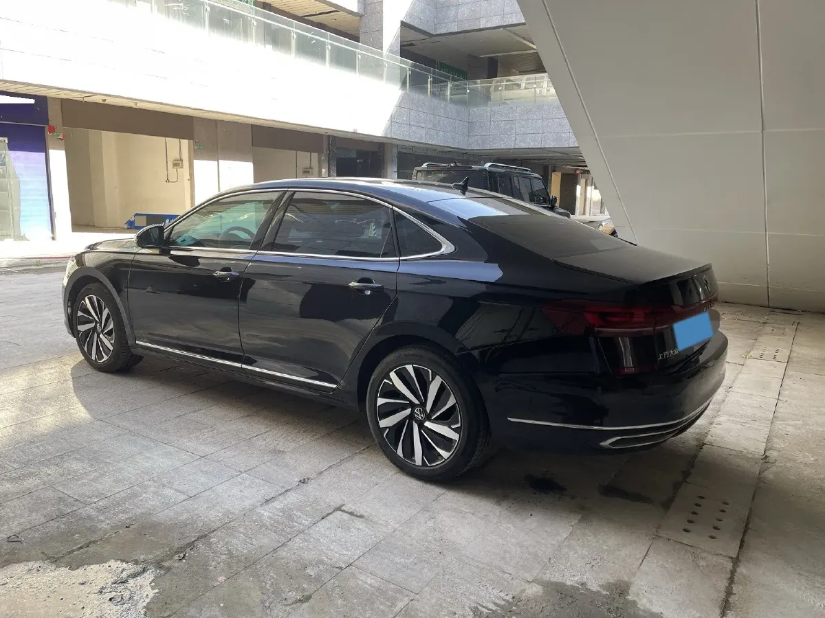 2024 Volkswagen Passat 2.0T 220HP L4 7DCT,autocango,china used car exporter,china ev exporter,chinese used car exporter,chinese used ev exporter