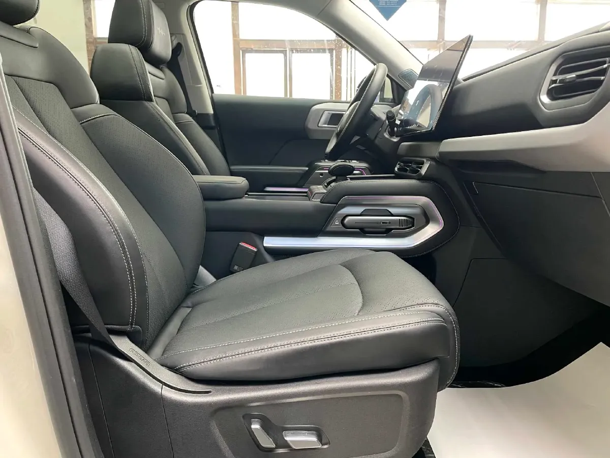 2025 FangChengBao Tai 3 BEV,autocango,china used car exporter,china ev exporter,chinese used car exporter,chinese used ev exporter