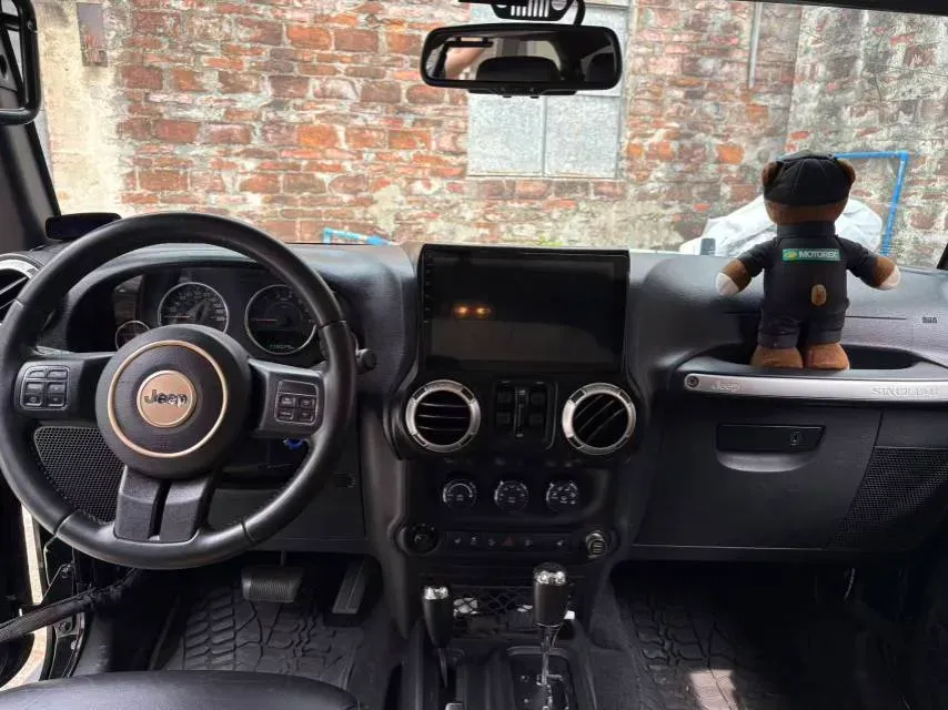 2017 Jeep Wrangler 3.0L 234HP V6 5AT,autocango,china used car exporter,china ev exporter,chinese used car exporter,chinese used ev exporter