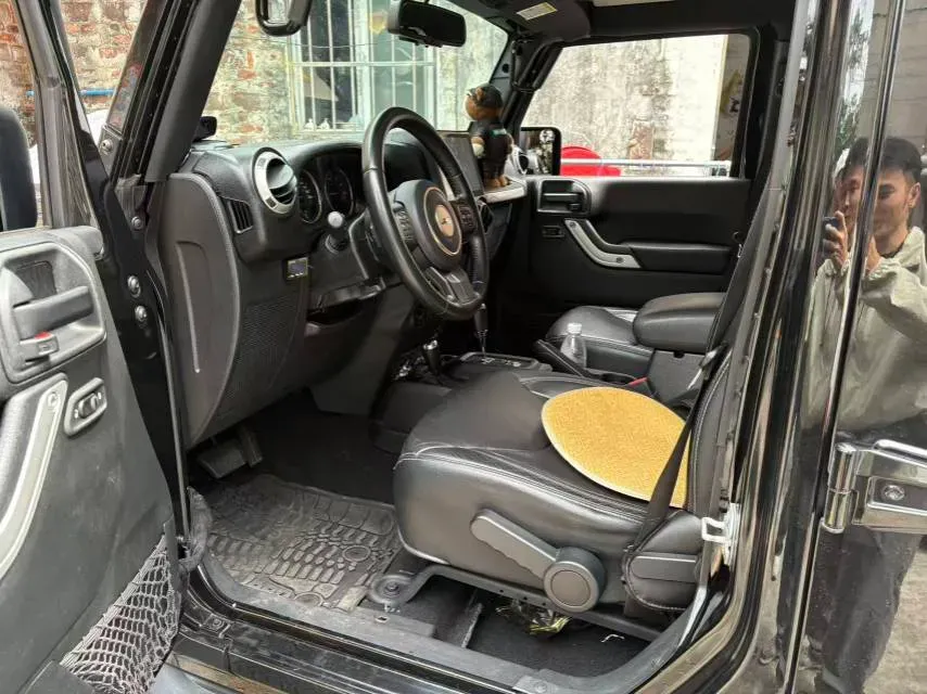 2017 Jeep Wrangler 3.0L 234HP V6 5AT,autocango,china used car exporter,china ev exporter,chinese used car exporter,chinese used ev exporter