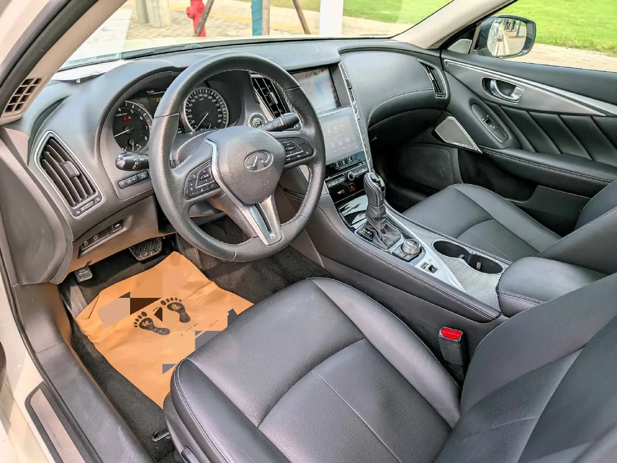 2018 Jeep Grand Commander 2.0T 265HP L4 9AT,autocango,china used car exporter,china ev exporter,chinese used car exporter,chinese used ev exporter