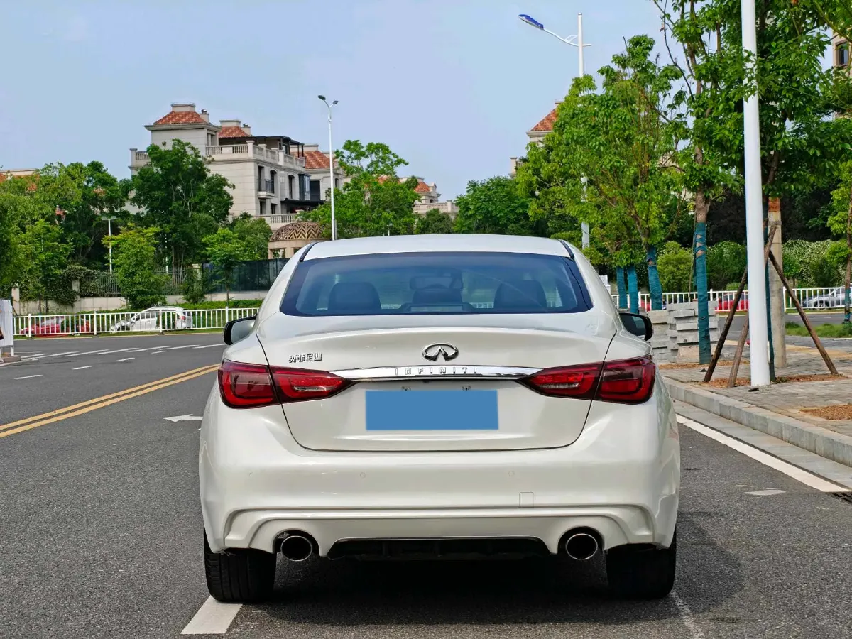 2018 Jeep Grand Commander 2.0T 265HP L4 9AT,autocango,china used car exporter,china ev exporter,chinese used car exporter,chinese used ev exporter