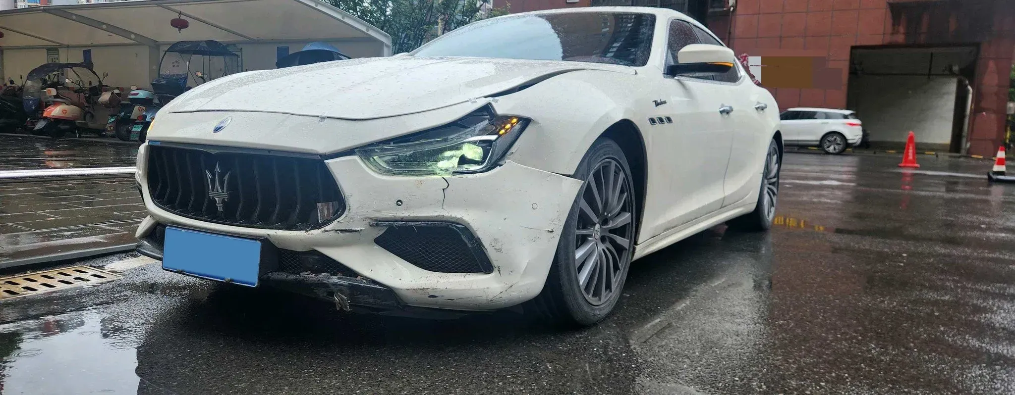 2022 Maserati Ghibli 3.0T 350HP V6 8AT,autocango,china used car exporter,china ev exporter,chinese used car exporter,chinese used ev exporter