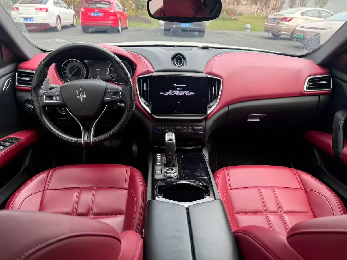 2022 Maserati Ghibli 3.0T 350HP V6 8AT,autocango,china used car exporter,china ev exporter,chinese used car exporter,chinese used ev exporter