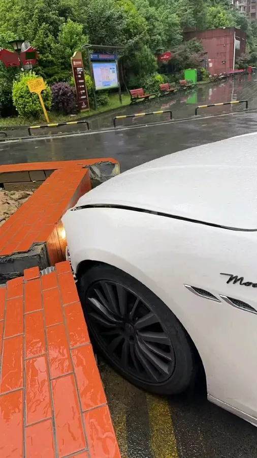 2022 Maserati Ghibli 3.0T 350HP V6 8AT,autocango,china used car exporter,china ev exporter,chinese used car exporter,chinese used ev exporter