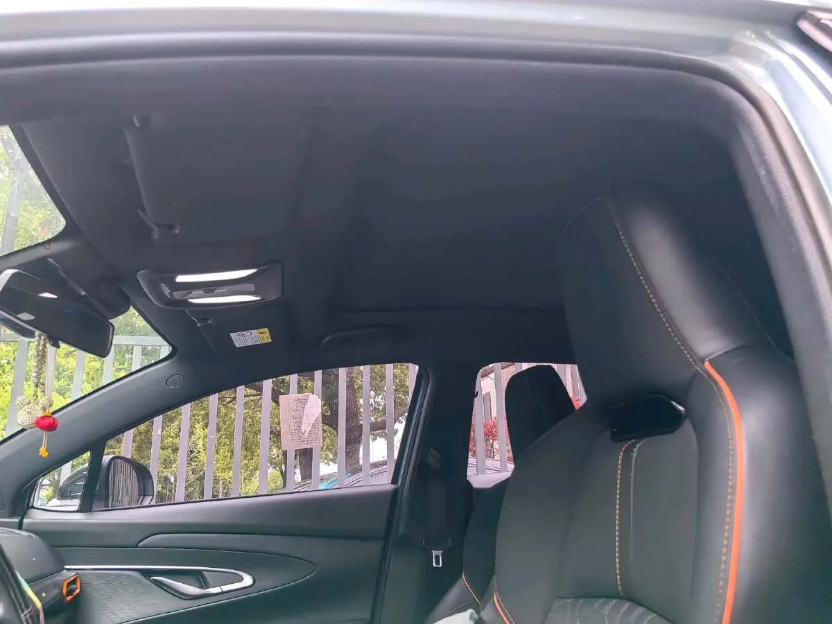 2022 ChangAn UNI-T 1.5T 188HP L4 7DCT,autocango,china used car exporter,china ev exporter,chinese used car exporter,chinese used ev exporter