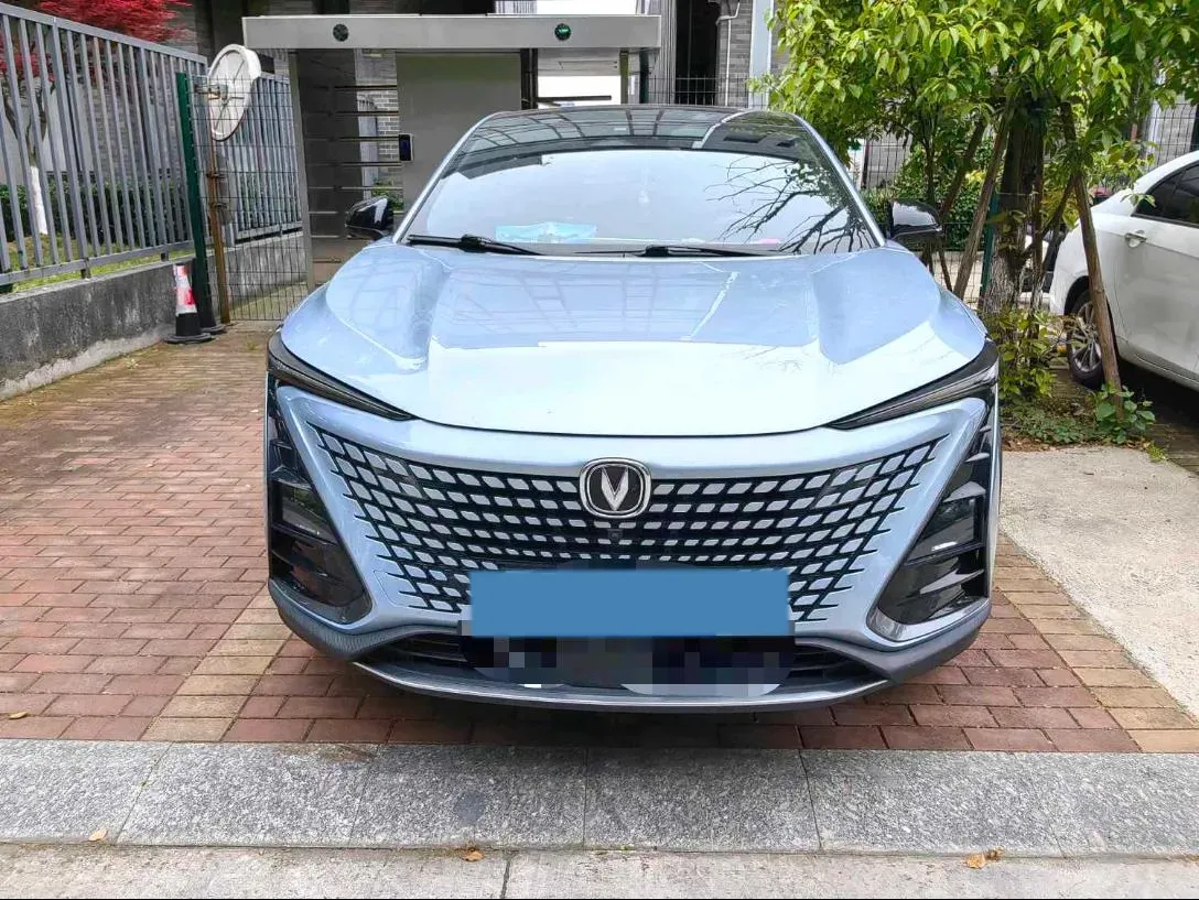 2022 ChangAn UNI-T 1.5T 188HP L4 7DCT,autocango,china used car exporter,china ev exporter,chinese used car exporter,chinese used ev exporter