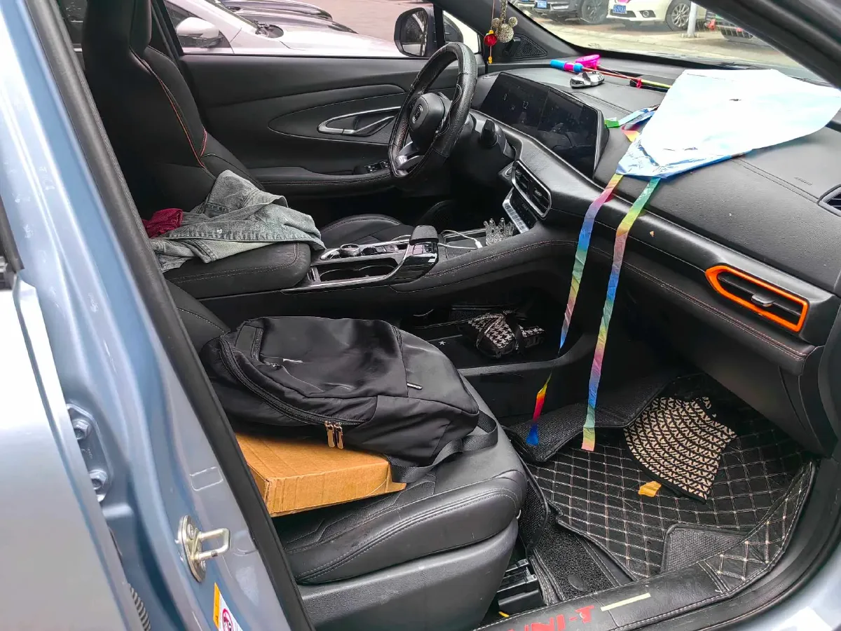 2022 ChangAn UNI-T 1.5T 188HP L4 7DCT,autocango,china used car exporter,china ev exporter,chinese used car exporter,chinese used ev exporter