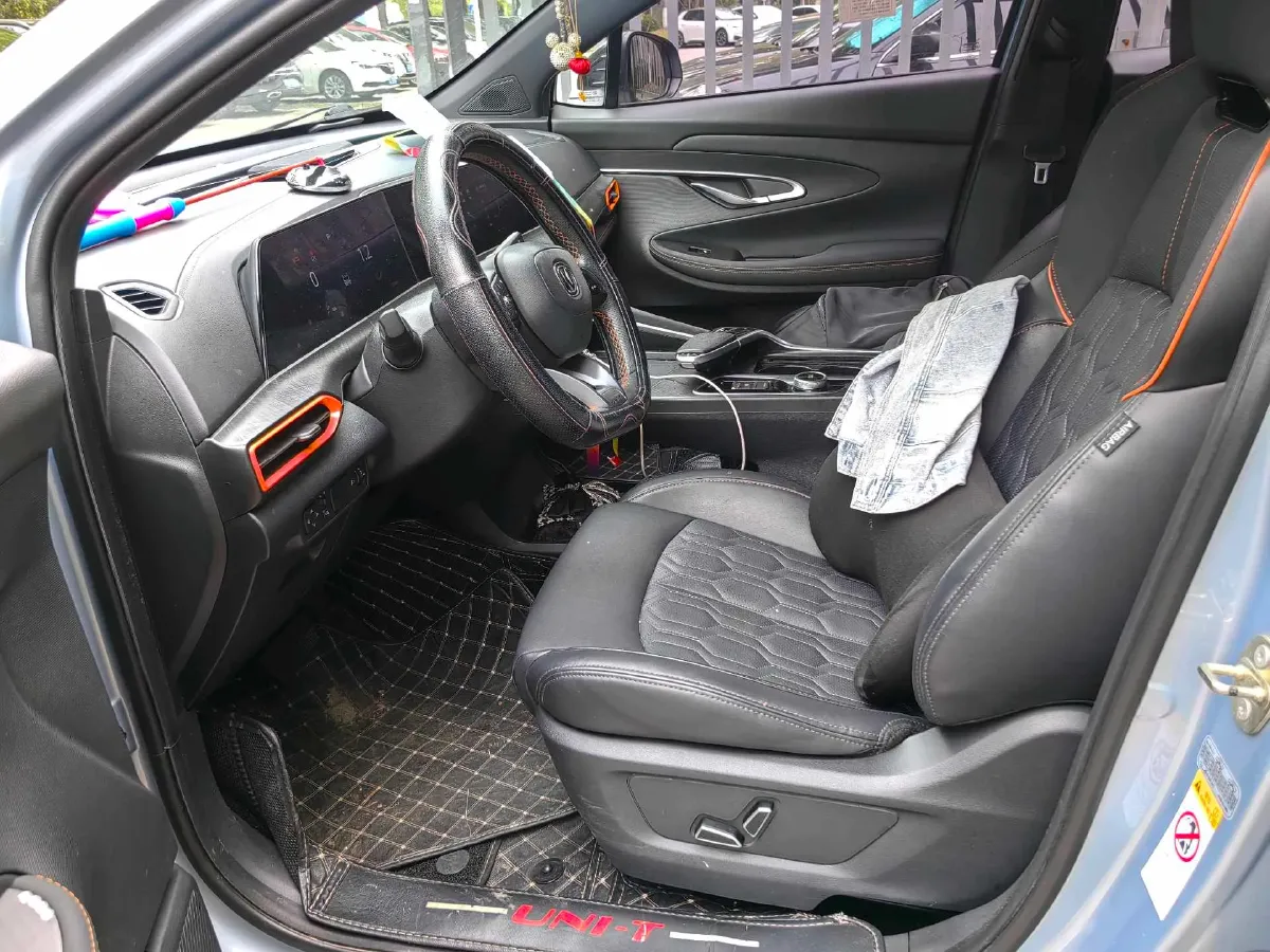 2022 ChangAn UNI-T 1.5T 188HP L4 7DCT,autocango,china used car exporter,china ev exporter,chinese used car exporter,chinese used ev exporter