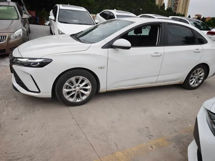 2023 Chevrolet Monza 1.5L 113HP L4 6DCT,autocango,china used car exporter,china ev exporter,chinese used car exporter,chinese used ev exporter