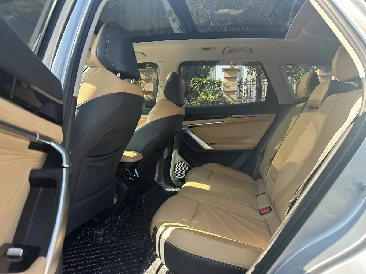 2023 Geely StarRay 1.5T 181HP L4 7DCT,autocango,china used car exporter,china ev exporter,chinese used car exporter,chinese used ev exporter