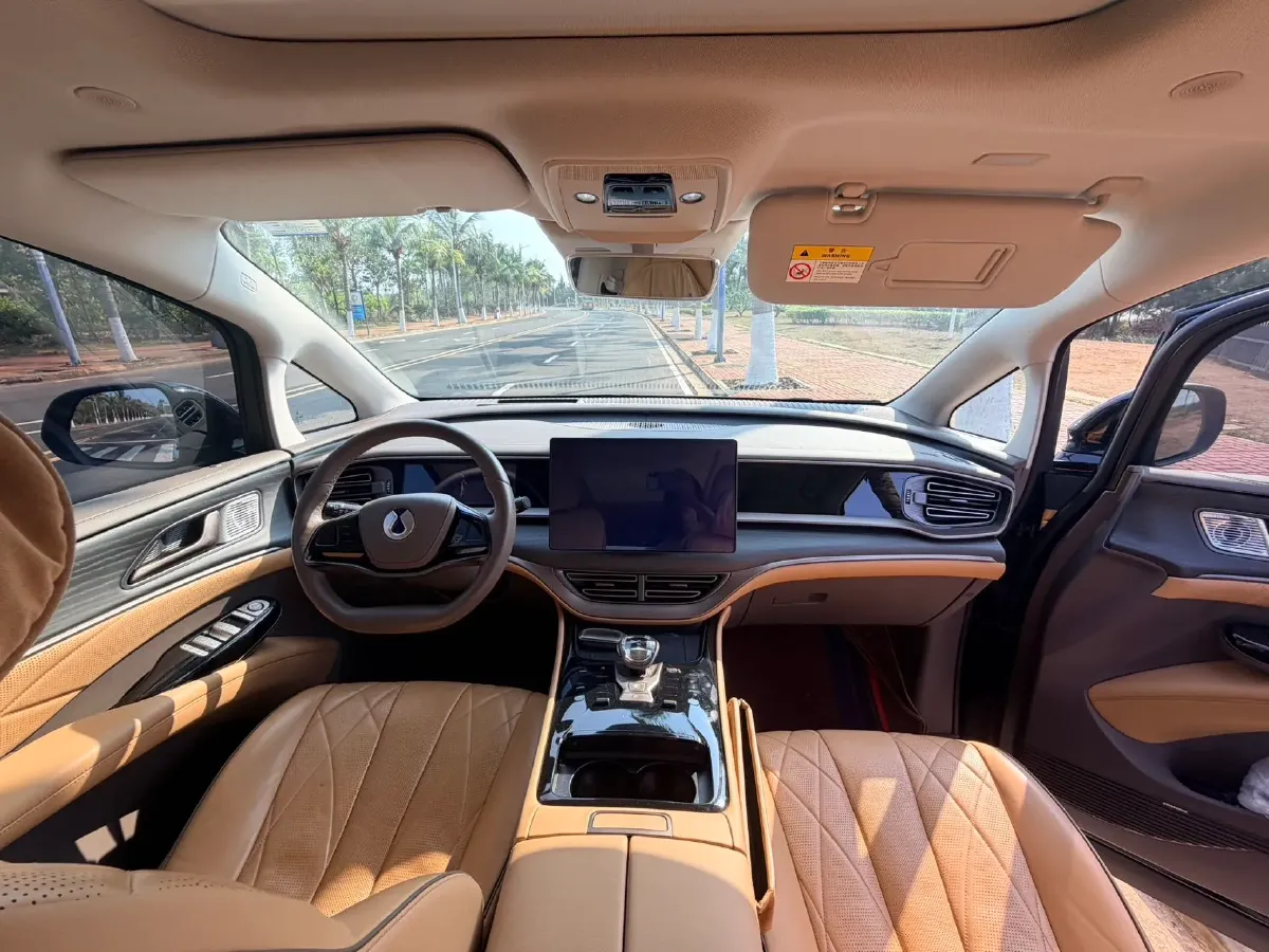 2022 Mercedes-Benz GLC Class 2.0T 197HP L4 9AT,autocango,china used car exporter,china ev exporter,chinese used car exporter,chinese used ev exporter