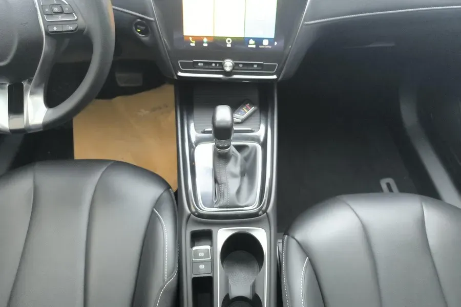 2020 Roewe i5 1.5L 120HP L4 CVT,autocango,china used car exporter,china ev exporter,chinese used car exporter,chinese used ev exporter