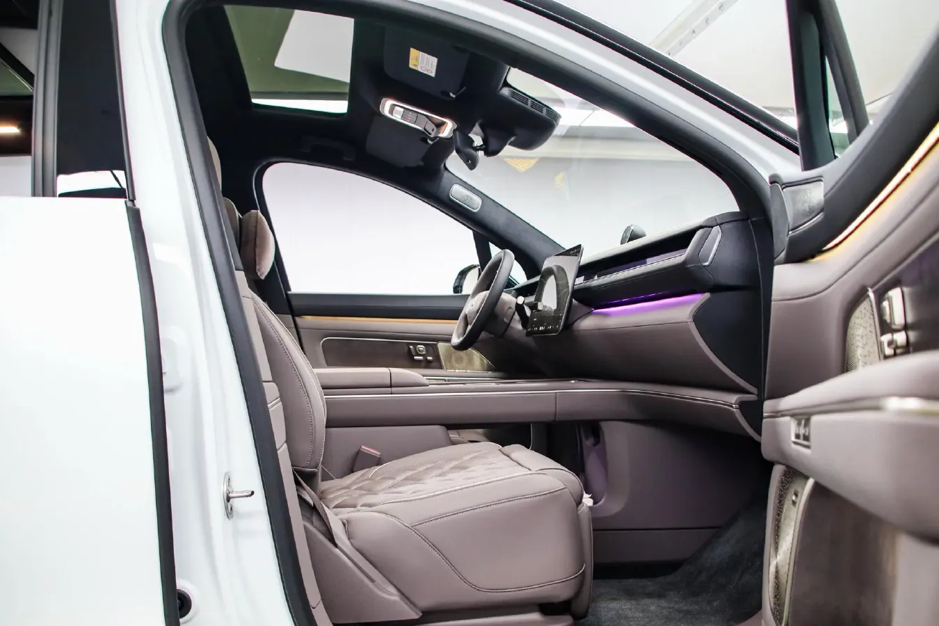 2026 NIO ES8 BEV,autocango,china used car exporter,china ev exporter,chinese used car exporter,chinese used ev exporter