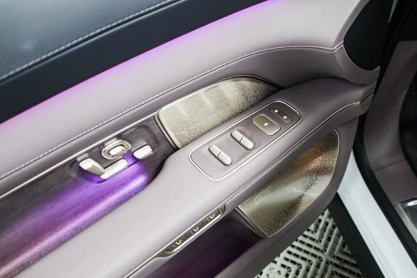 2026 NIO ES8 BEV,autocango,china used car exporter,china ev exporter,chinese used car exporter,chinese used ev exporter