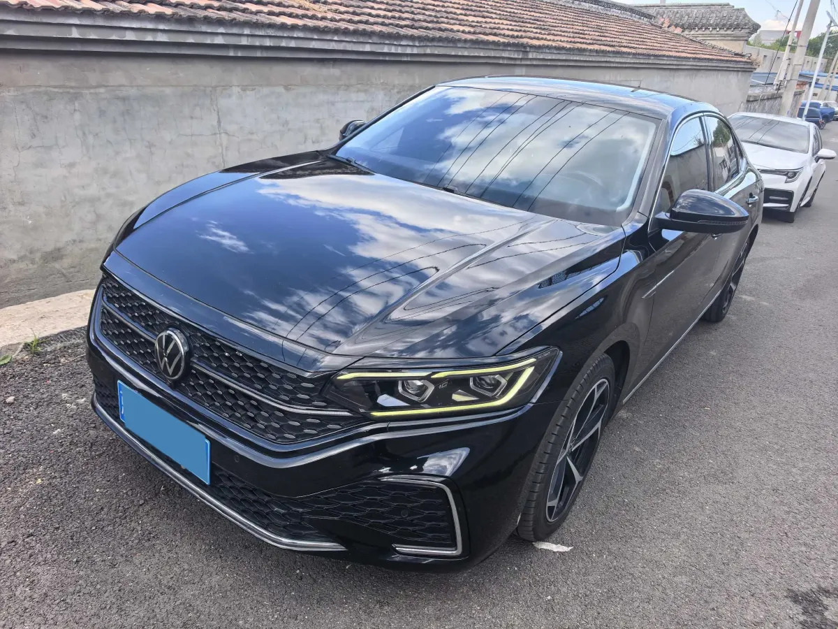 2023 Volkswagen Passat 2.0T 186HP L4 7DCT,autocango,china used car exporter,china ev exporter,chinese used car exporter,chinese used ev exporter