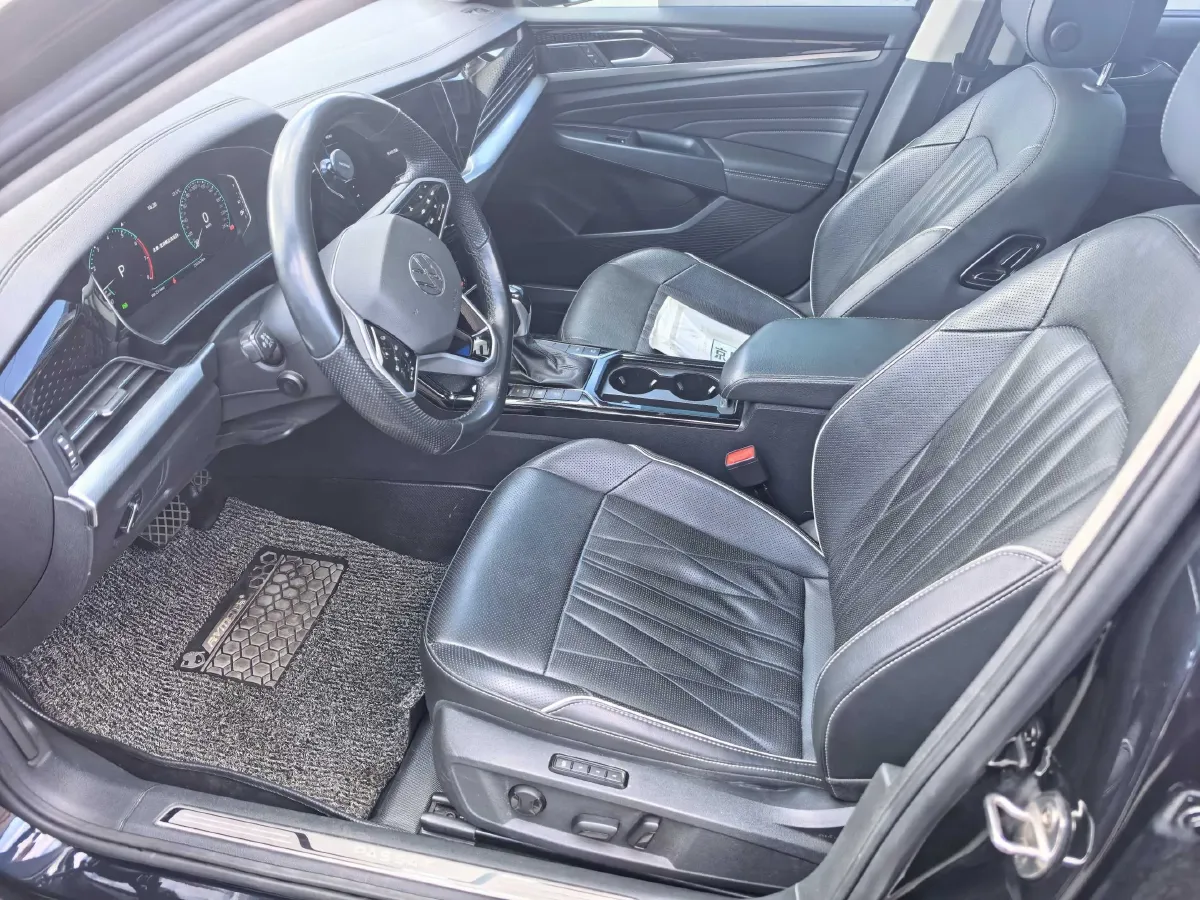 2023 Volkswagen Passat 2.0T 186HP L4 7DCT,autocango,china used car exporter,china ev exporter,chinese used car exporter,chinese used ev exporter