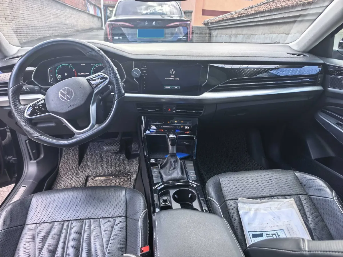 2023 Volkswagen Passat 2.0T 186HP L4 7DCT,autocango,china used car exporter,china ev exporter,chinese used car exporter,chinese used ev exporter