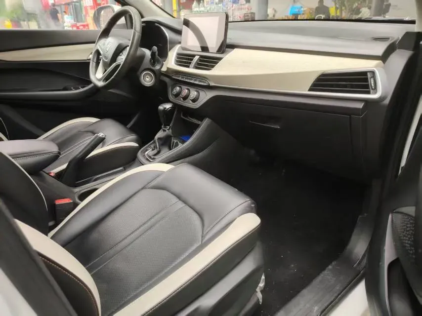 2019 BaoJun 360 1.5L 105HP L4 CVT,autocango,china used car exporter,china ev exporter,chinese used car exporter,chinese used ev exporter