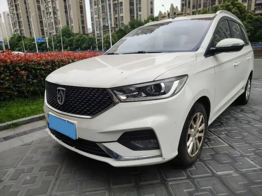 2019 BaoJun 360 1.5L 105HP L4 CVT,autocango,china used car exporter,china ev exporter,chinese used car exporter,chinese used ev exporter