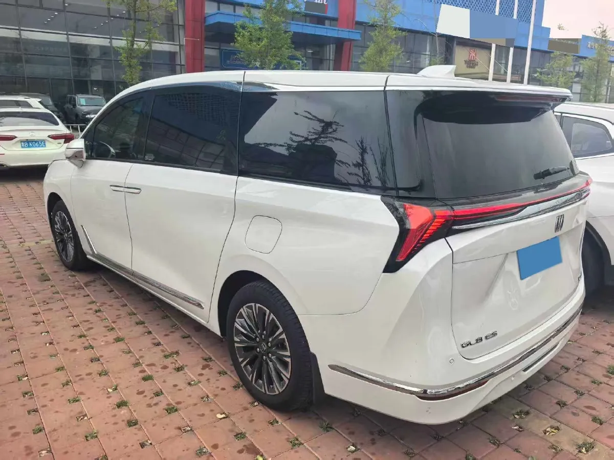 2025 Buick GL8 2.0T 237HP L4 9AT,autocango,china used car exporter,china ev exporter,chinese used car exporter,chinese used ev exporter