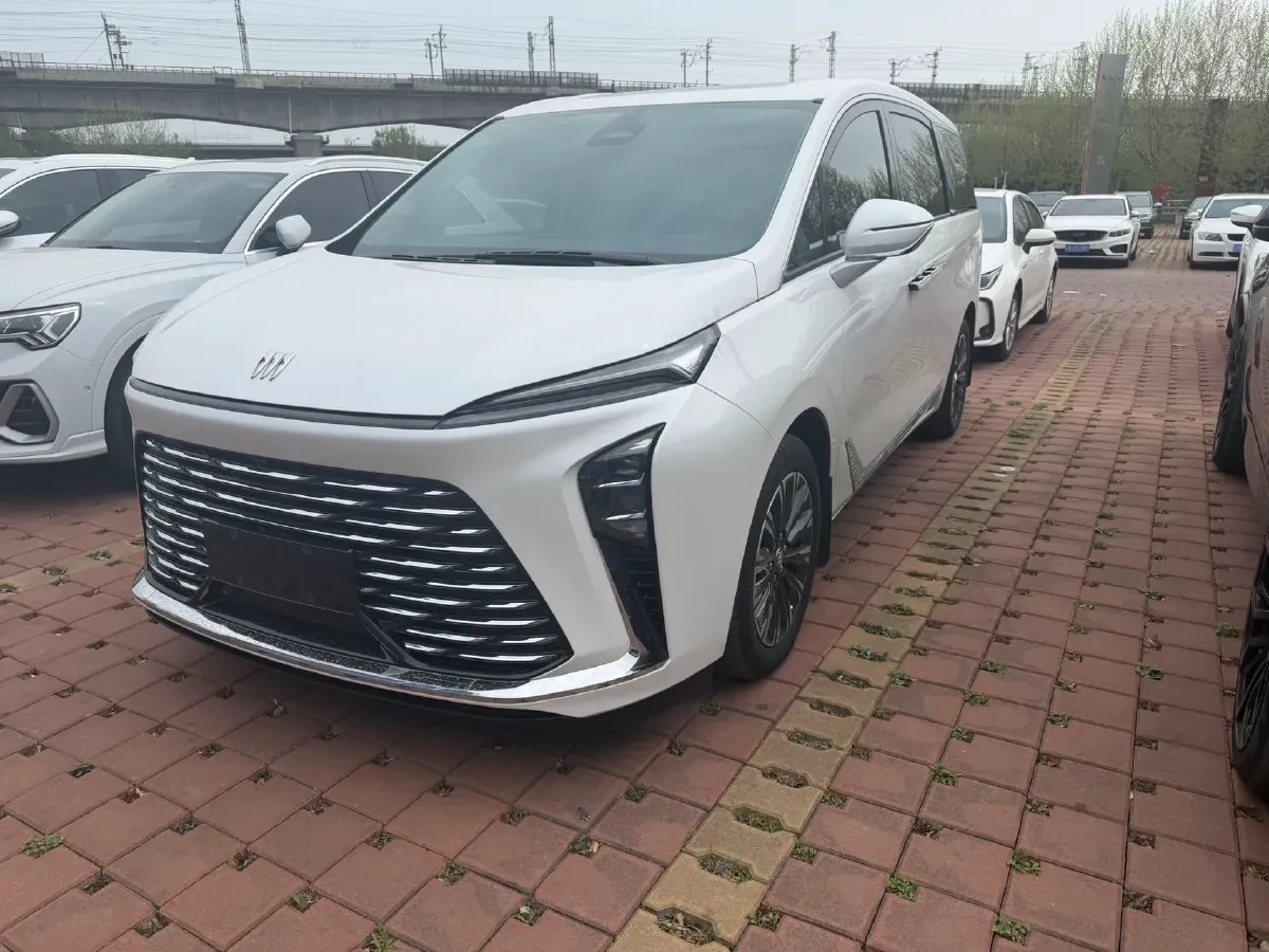 2025 Buick GL8 2.0T 237HP L4 9AT,autocango,china used car exporter,china ev exporter,chinese used car exporter,chinese used ev exporter