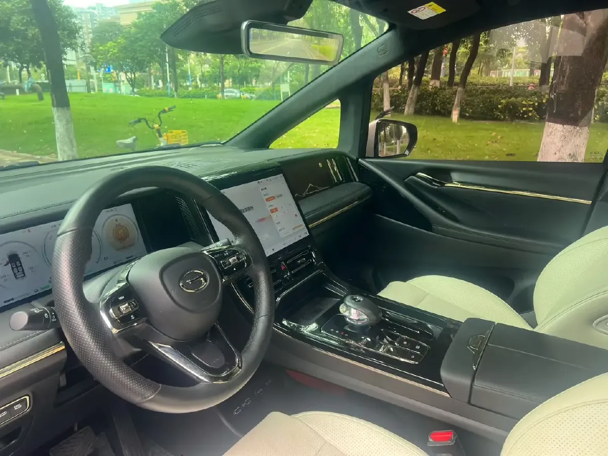 2023 GAC Trumpchi M8 2.0T 190HP L4 E-CVT Hybrid,autocango,china used car exporter,china ev exporter,chinese used car exporter,chinese used ev exporter